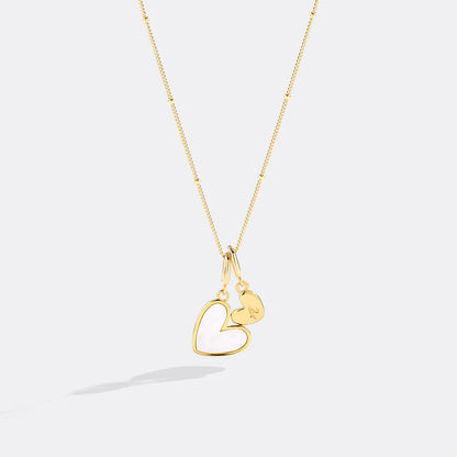 COLLIER INITIAL EN NACRE EN FORME DE CŒUR