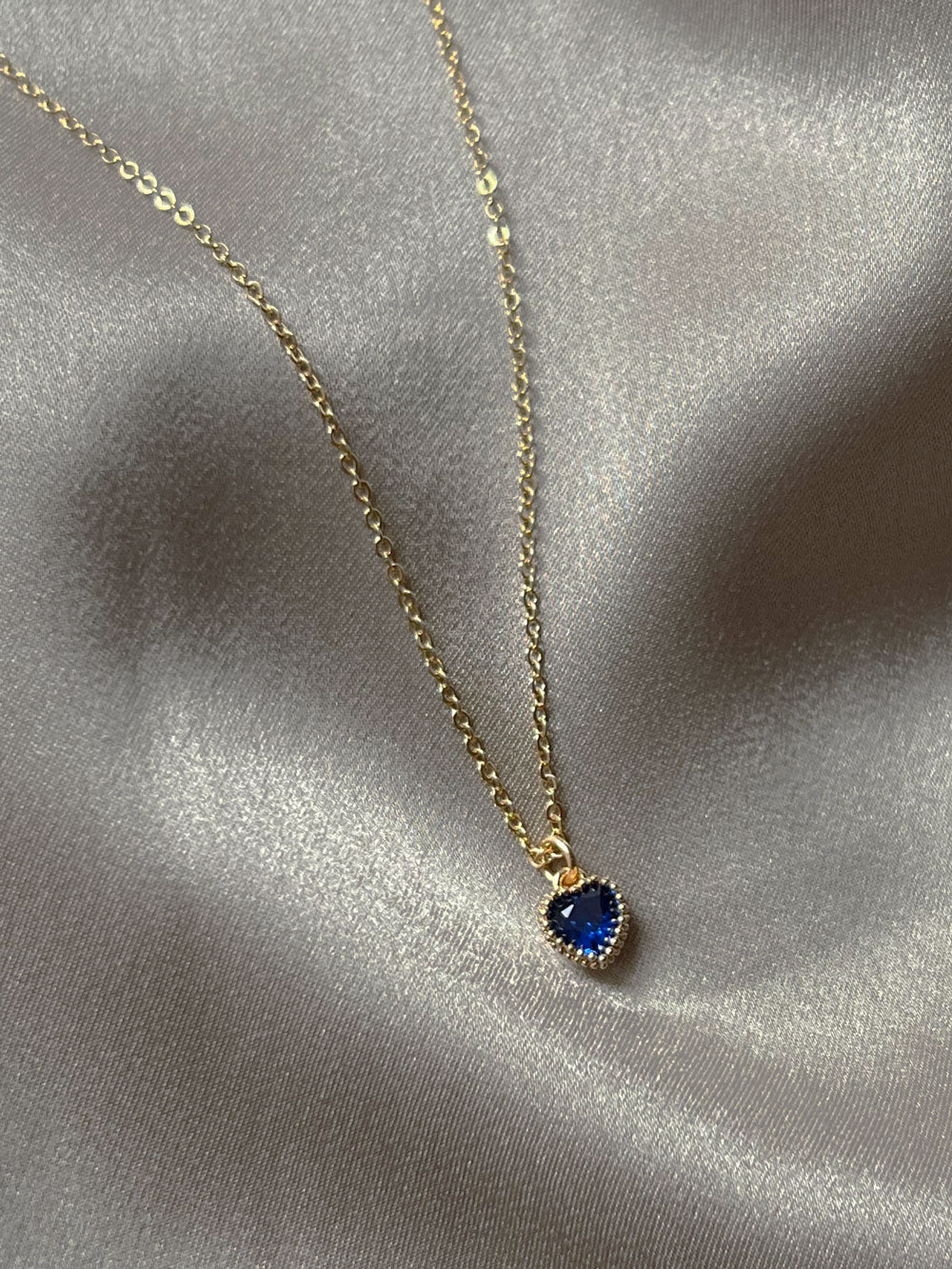 Collier cœur secret bleu royal