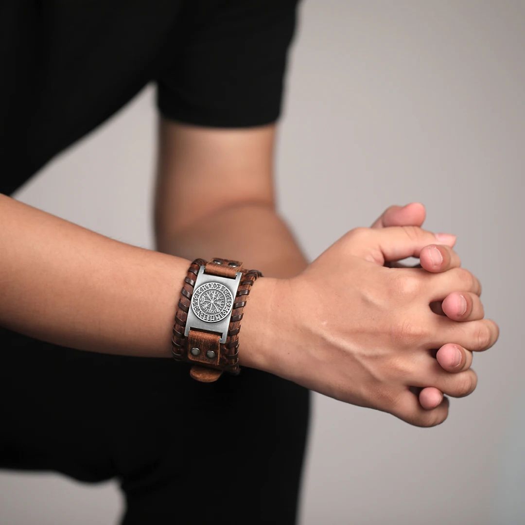 Bracelet en cuir Compass